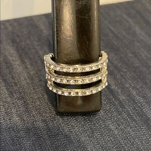 Elegant Silver Crystal Ring